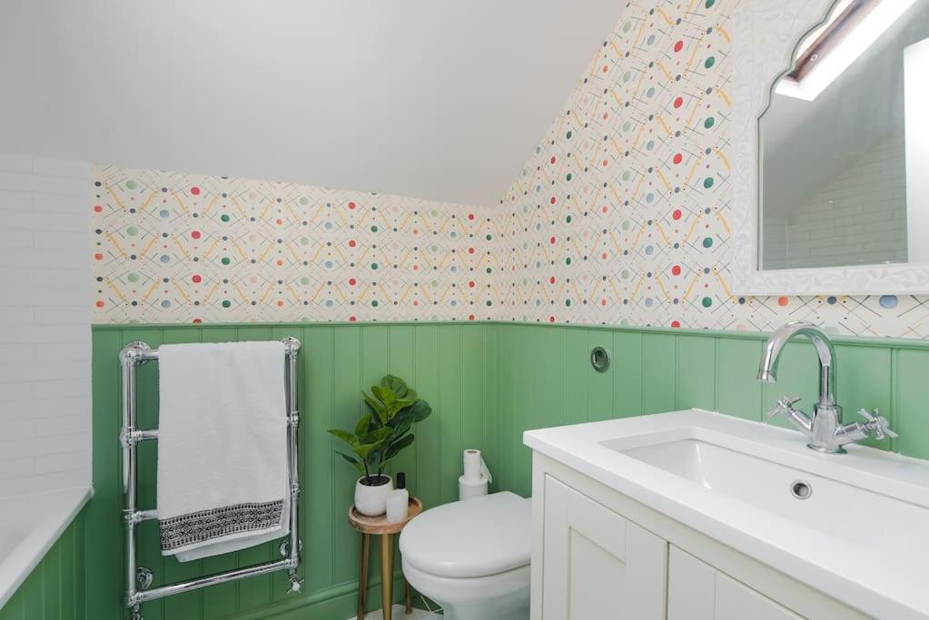 Adorable 2 Bedroom Guest House Hawkhurst Exterior photo